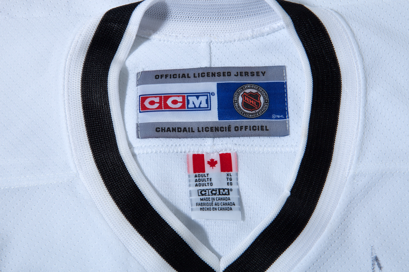 Buy the Signed CCM NHL Anaheim Ducks Hockey Jersey Sz. M