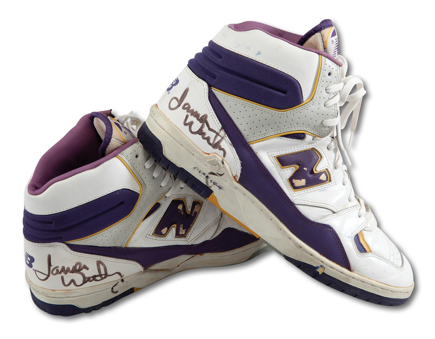 veredicto Sociable cortar Lot Detail - 1985-86 JAMES WORTHY DUAL SIGNED PAIR OF GAME WORN NEW BALANCE  "WORTHY 800" SHOES