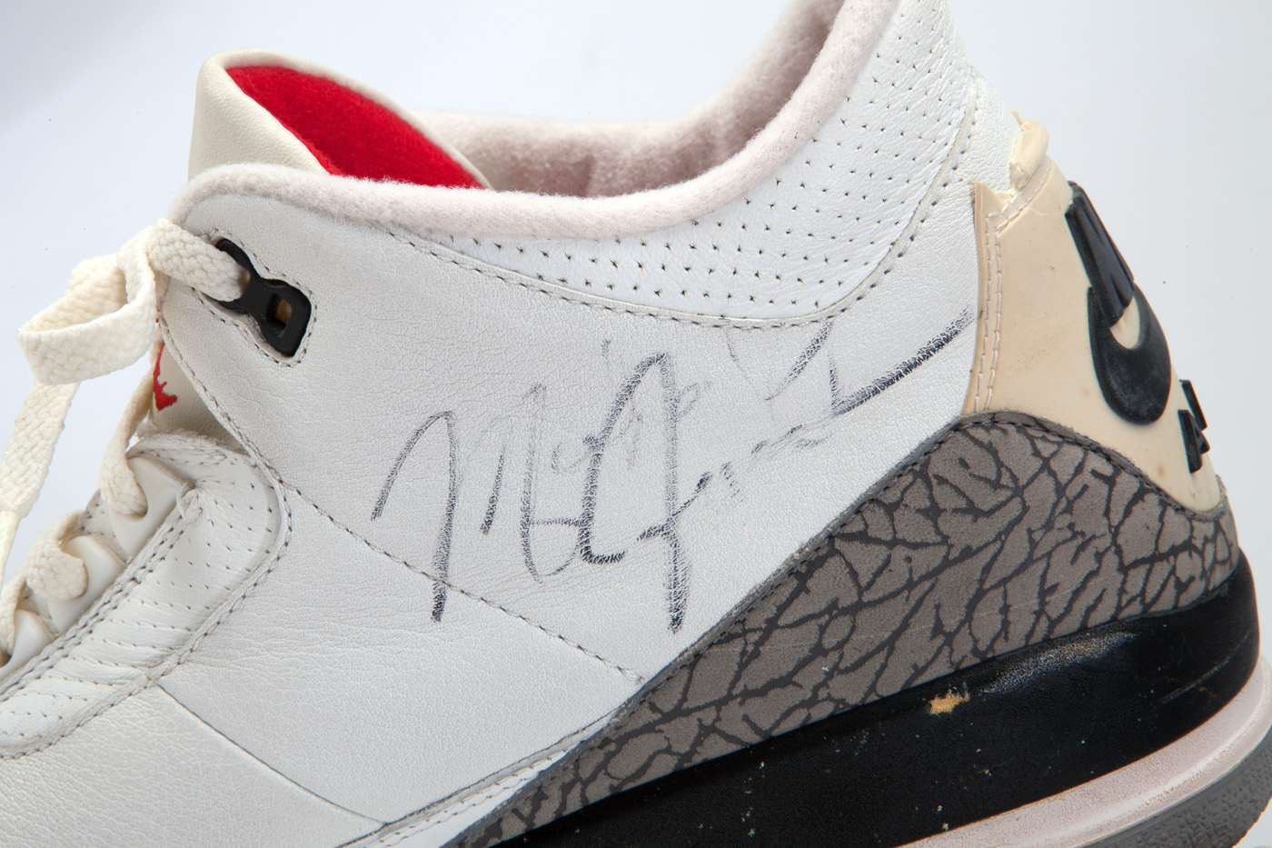 Sneaker Watch: Michael Jordan Wearing The Cement Air Jordan III