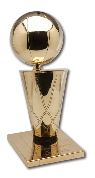 2015 GOLDEN STATE WARRIORS LARRY OBRIEN NBA CHAMPIONSHIP REPLICA TROPHY