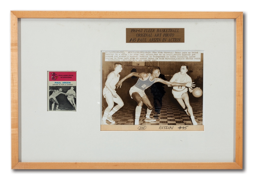 1961-62 FLEER BASKETBALL ORIGINAL PHOTO/ARTWORK USED TO PRODUCE CARD #45 PAUL ARIZIN "DRIVES FOR A JUMPER"