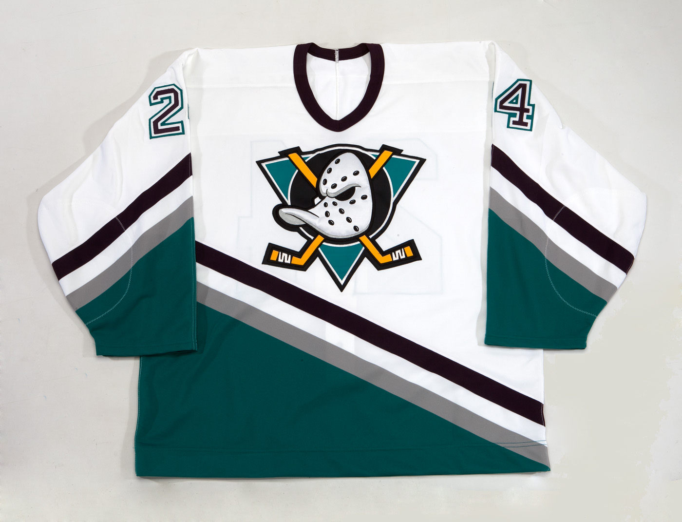 Shohei Ohtani and Mike Trout tried on retro Mighty Ducks jerseys