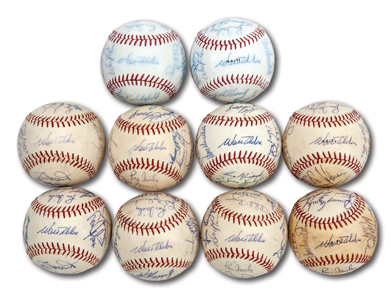 DON DRYSDALES 1967 LOS ANGELES DODGERS TEAM SIGNED BASEBALL LOT OF 10 (DRYSDALE COLLECTION)
