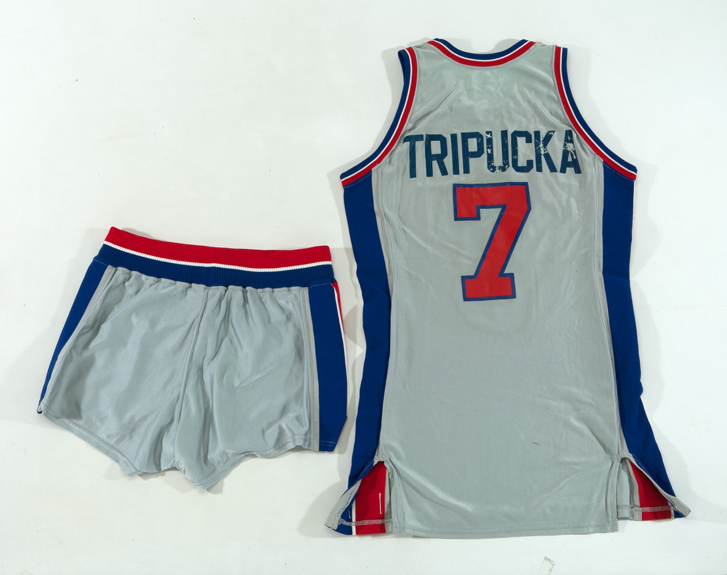 Detroit Pistons 1981-1983 Home Jersey