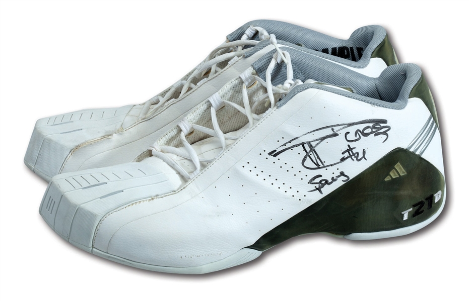Lot - 2002-03 TIM DUNCAN (MVP/CHAMPIONSHIP SEASON) GAME & DUAL-SIGNED ADIDAS SHOES ATTRIBUTED TO 4/29 PLAYOFF WIN VS. SUNS - 23 PTS, 17 6 & 5 BLK