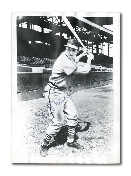 STAN MUSIAL VINTAGE ROOKIE ERA AUTOGRAPHED 5 X 7 PHOTOGRAPH (DEGOOD COLLECTION)