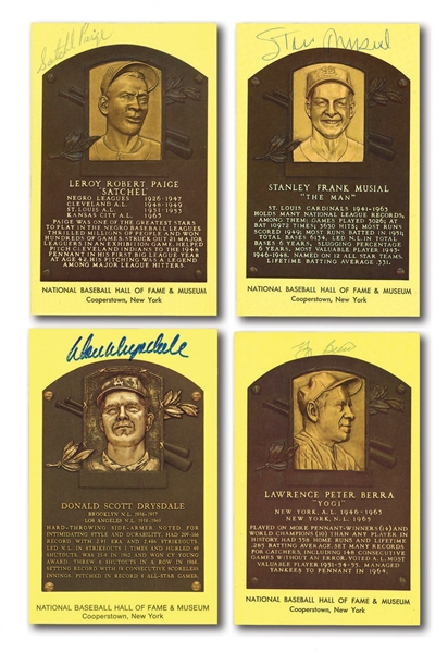 LOT OF (22) AUTOGRAPHED HALL OF FAME POSTCARDS INCL. SATCHEL PAIGE