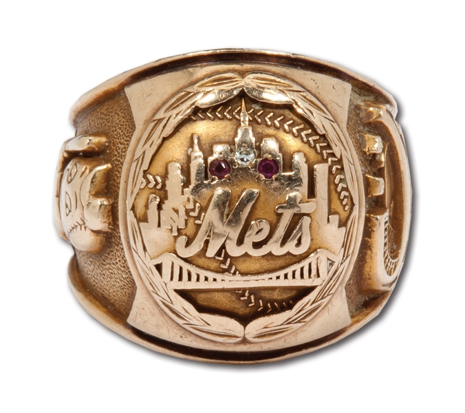 1964 NEW YORK METS 10K GOLD TEAM RING TO COMMEMORATE OPENING OF SHEA STADIUM
