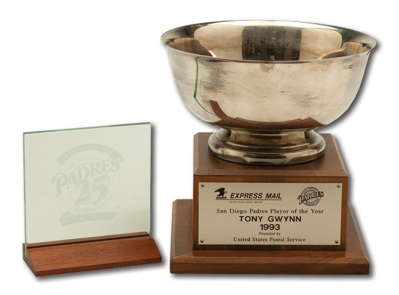 TONY GWYNNS 1993 SAN DIEGO PADRES PLAYER OF THE YEAR (USPS) TROPHY AND 25TH ANNIVERSARY TEAM GLASS PLAQUE (GWYNN COLLECTION)