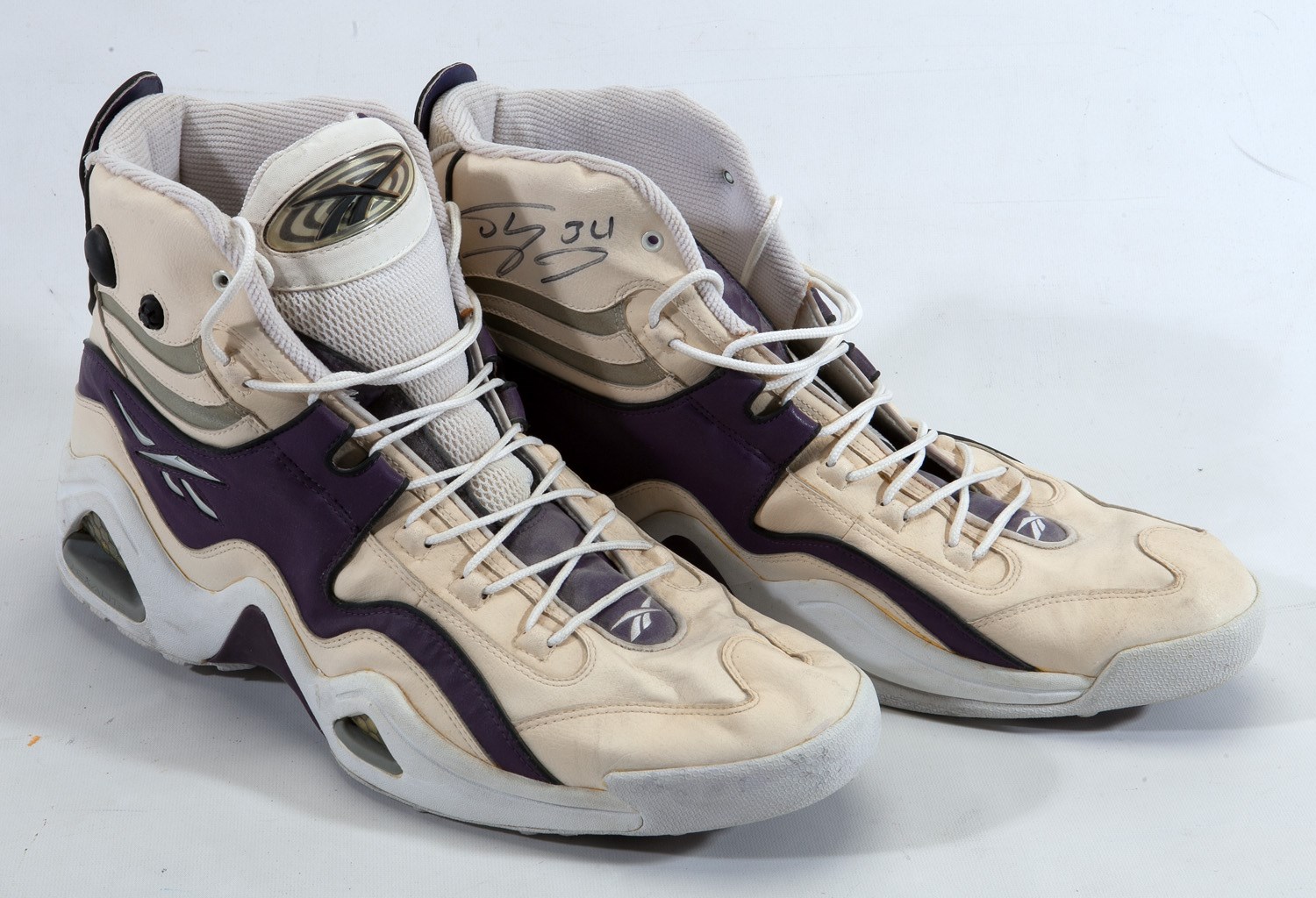Lot Detail - 1997-98 Shaquille O'Neal Los Angeles Lakers Game Worn