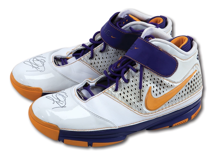 2006-07 KOBE BRYANT DUAL-SIGNED PAIR OF NIKE ZOOM KOBE II GAME WORN SHOES (HOLLYWOOD AGENT COLLECTION)