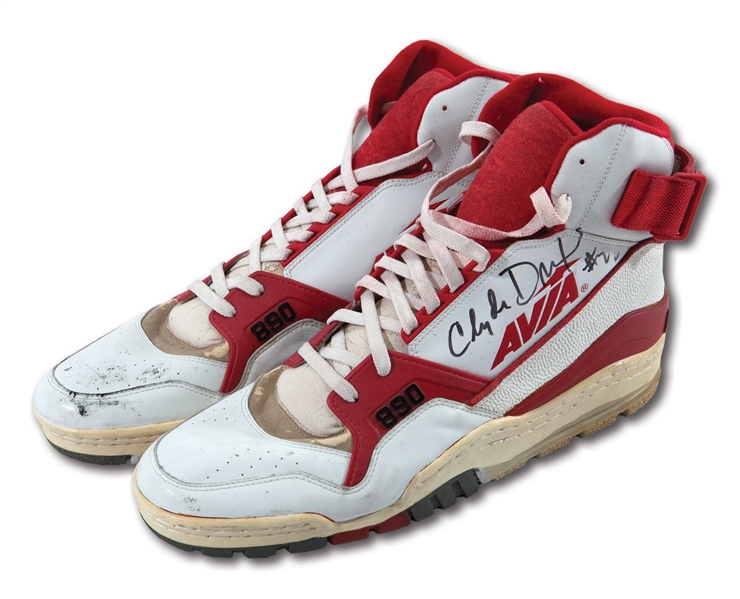 EARLY 1990’S CLYDE DREXLER (PORTLAND ERA) GAME WORN & AUTOGRAPHED AVIA 890 SHOES