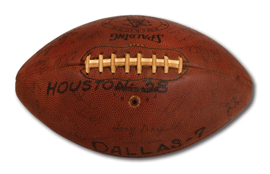 GEORGE BLANDAS 10/22/1961 HOUSTON OILERS TEAM SIGNED GAME BALL - 215 YDS & 3 TD PASSES PLUS 5 PAT IN 38-7 WIN VS. TEXANS (BLANDA COLLECTION)