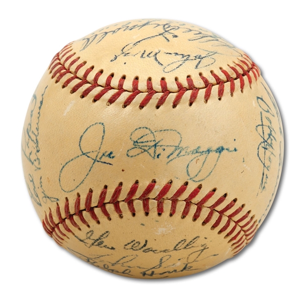 1951 NEW YORK YANKEES WORLD CHAMPION TEAM SIGNED BASEBALL WITH ROOKIE MANTLE AND DIMAGGIO ON SWEET SPOT