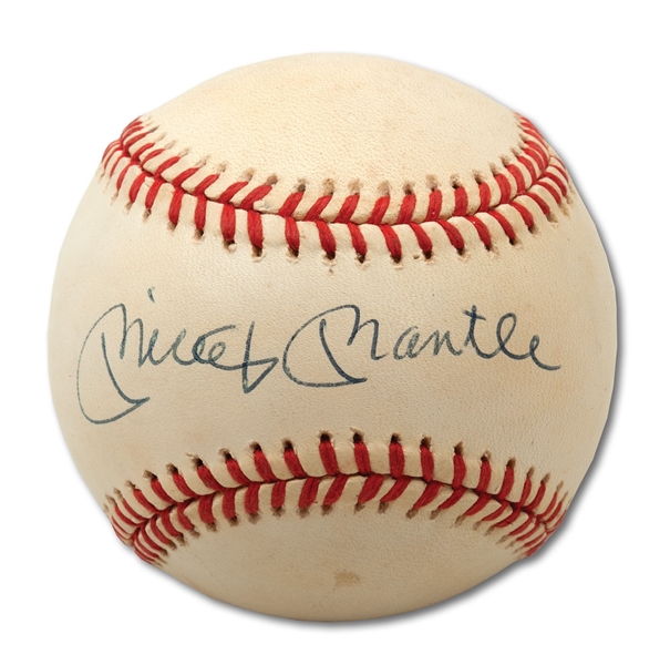 MICKEY MANTLE SINGLE SIGNED BASEBALL GRADED PSA/DNA NM 7 OVERALL