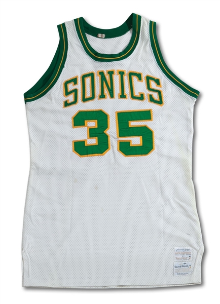 1977-78 PAUL SILAS AUTOGRAPHED SEATTLE SUPERSONICS GAME WORN HOME JERSEY (RARE STYLE)