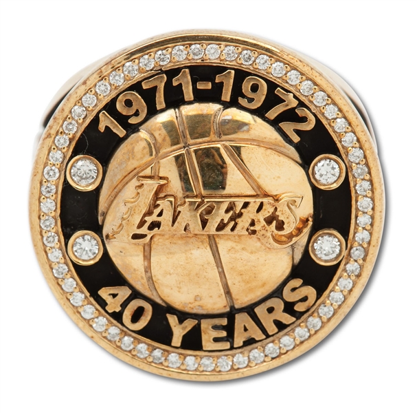 1971-72 LOS ANGELES LAKERS "33 CONSECUTIVE WINS" 40TH ANNIVERSARY 10K GOLD RING IN ORIGINAL PRESENTATION BOX ISSUED TO PLAYER LEROY ELLIS (ELLIS FAMILY LOA)
