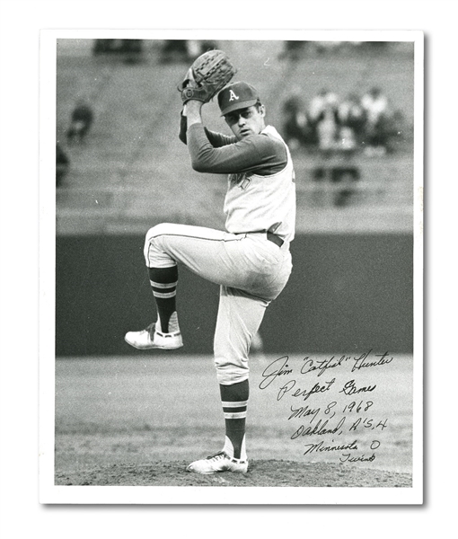 JIM "CATFISH" HUNTER AUTOGRAPHED MAY 8, 1968 PERFECT GAME ORIGINAL PHOTOGRAPH BY ROBERT STINNETT WITH VINTAGE PERFECT GAME INSCRIPTION (PSA/DNA 10 AUTO.)