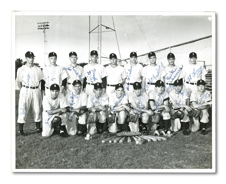 1949 INDEPENDENCE (KS) YANKEES TEAM SIGNED PHOTOGRAPH WITH MICKEY MANTLE