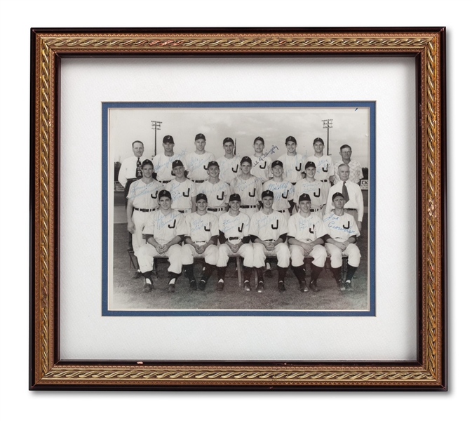 1950 JOPLIN MINERS TEAM SIGNED PHOTO FEATURING A YOUNG MICKEY MANTLE - ONLY KNOWN EXAMPLE