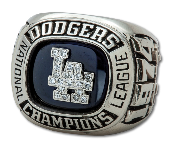 1974 LOS ANGELES DODGERS 10K WHITE GOLD NATIONAL LEAGUE CHAMPIONSHIP RING (HOLT)
