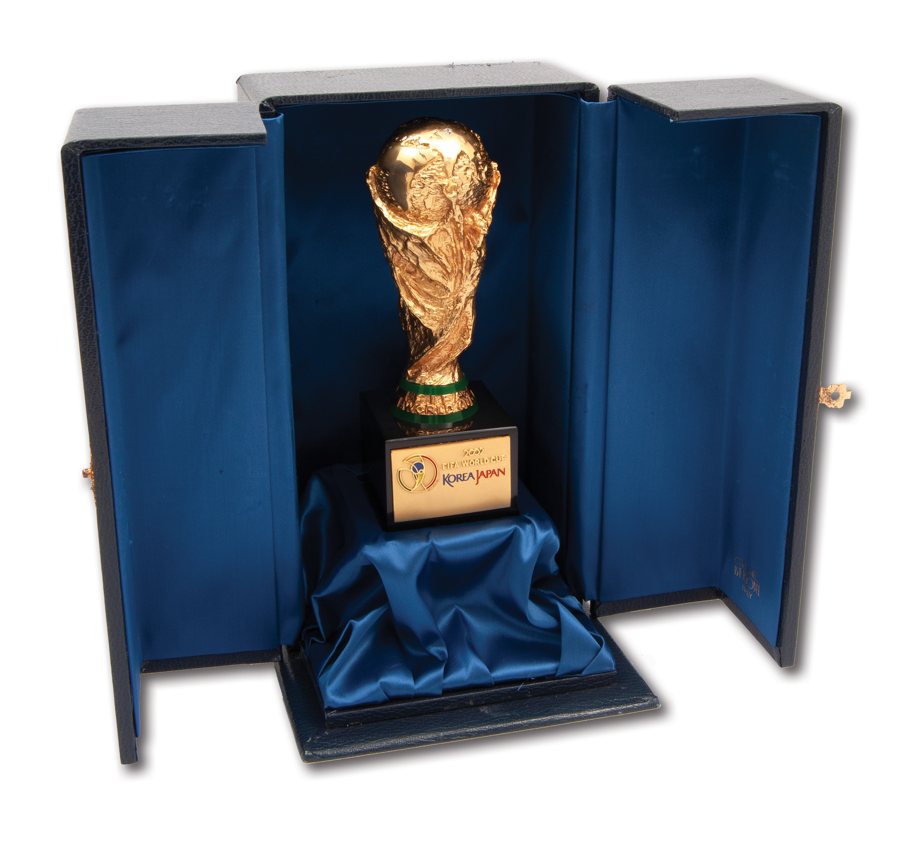Lot Detail 02 Fifa World Cup Winner S Trophy Presented To Brazil Issued Only To Players Coaches Team Officials Brazil Coordinator Loa