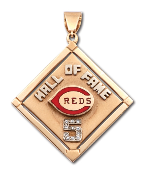 1989 JOHNNY BENCH HALL OF FAME INDUCTION 10K GOLD PENDANT WITH DIAMONDS