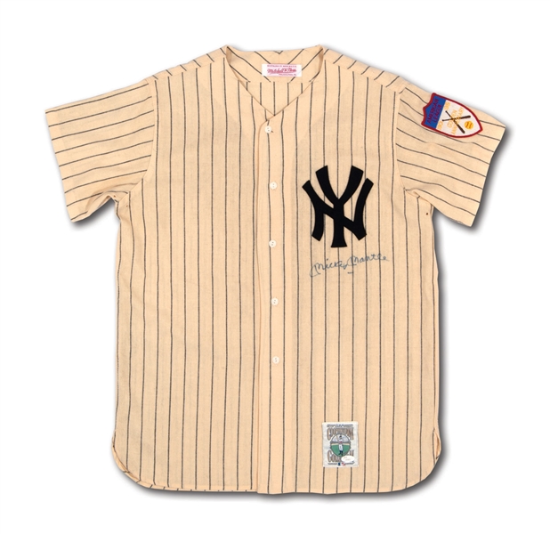 MICKEY MANTLE AUTOGRAPHED 1951 NEW YORK YANKEES HOME MITCHELL & NESS THROWBACK JERSEY