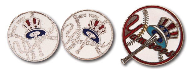 MID-1950S TO EARLY 60S NEW YORK YANKEES SOUVENIR CUFFLINKS AND PIN SET