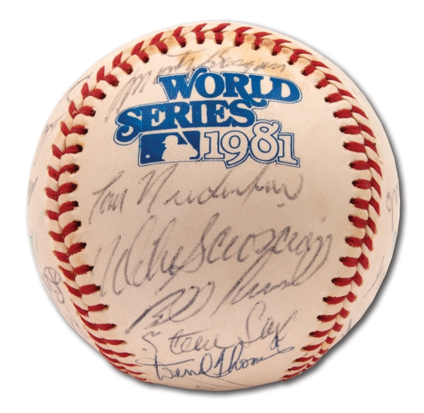 1981 LOS ANGELES DODGERS WORLD CHAMPIONS TEAM SIGNED OFFICIAL WORLD SERIES (KUHN) BASEBALL WITH 27 AUTOS.
