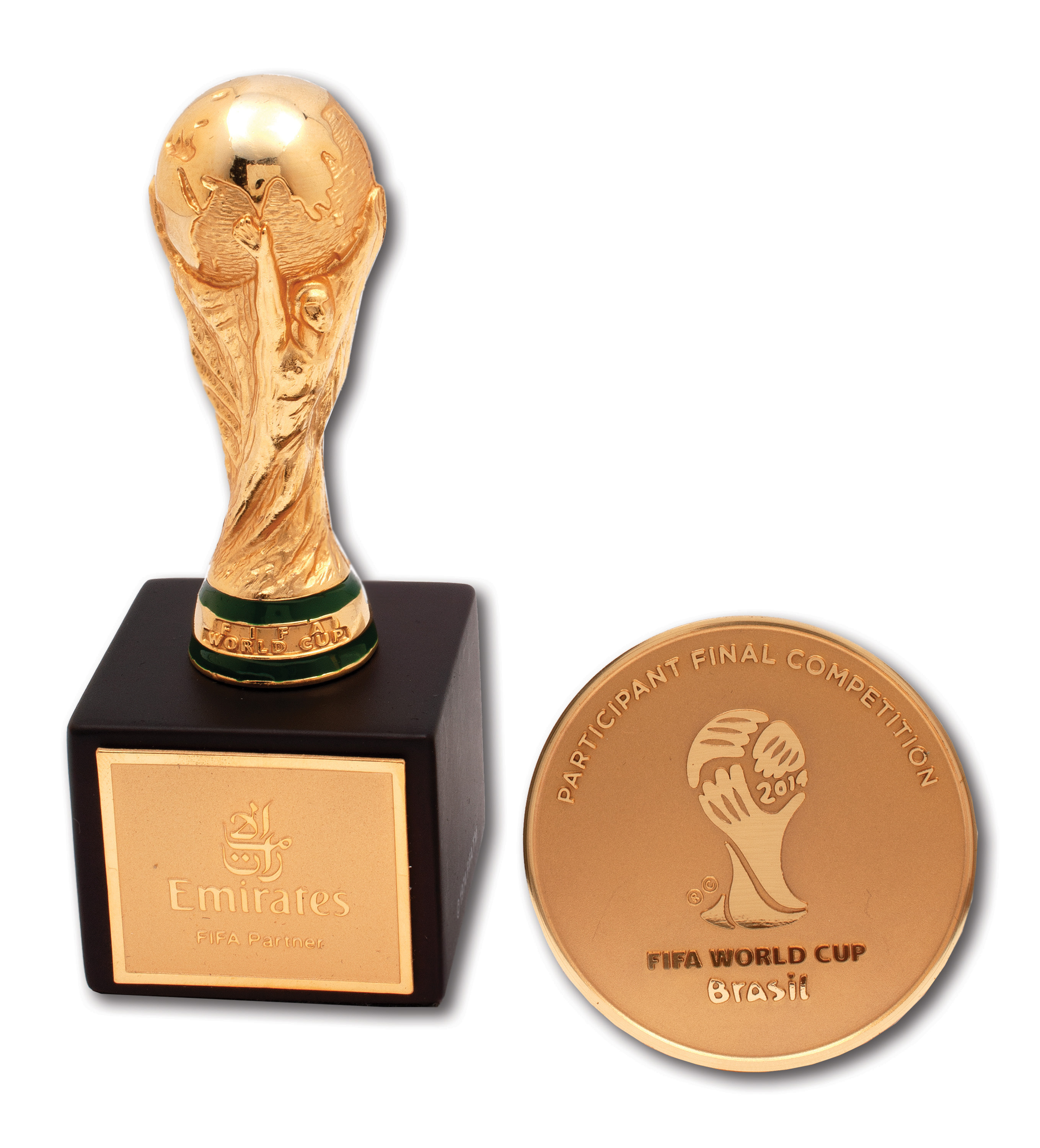 Lot Detail - 2014 FIFA WORLD CUP (BRAZIL) PARTICIPATION MEDAL AND MINI  TROPHY GIVEN TO BRAZIL NATIONAL TEAM KITMAN