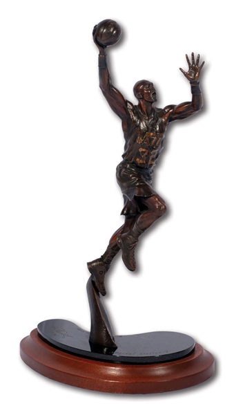KARL MALONE "SPECIAL DELIVERY" 1/8 LIFE-SIZE SCULPTURE BY BRIAN CHALLIS (RON BOONE LOA)