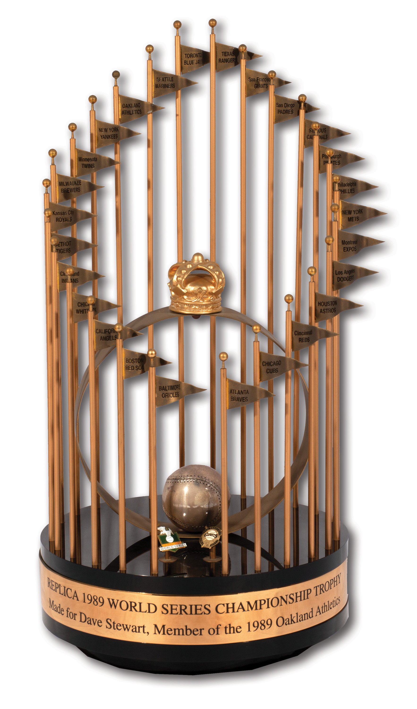 Lot Detail - DAVE STEWART'S 1989 OAKLAND ATHLETICS WORLD SERIES CHAMPIONS  FULL-SIZE TROPHY PRESENTED TO W.S. MVP - ONLY PLAYER TO GET ONE! (STEWART  COLLECTION)