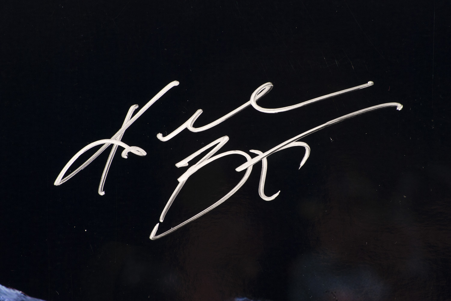 Lot Detail - KOBE BRYANT SIGNED 16x20 PHOTO FROM MATCHUP VS. ALLEN ...