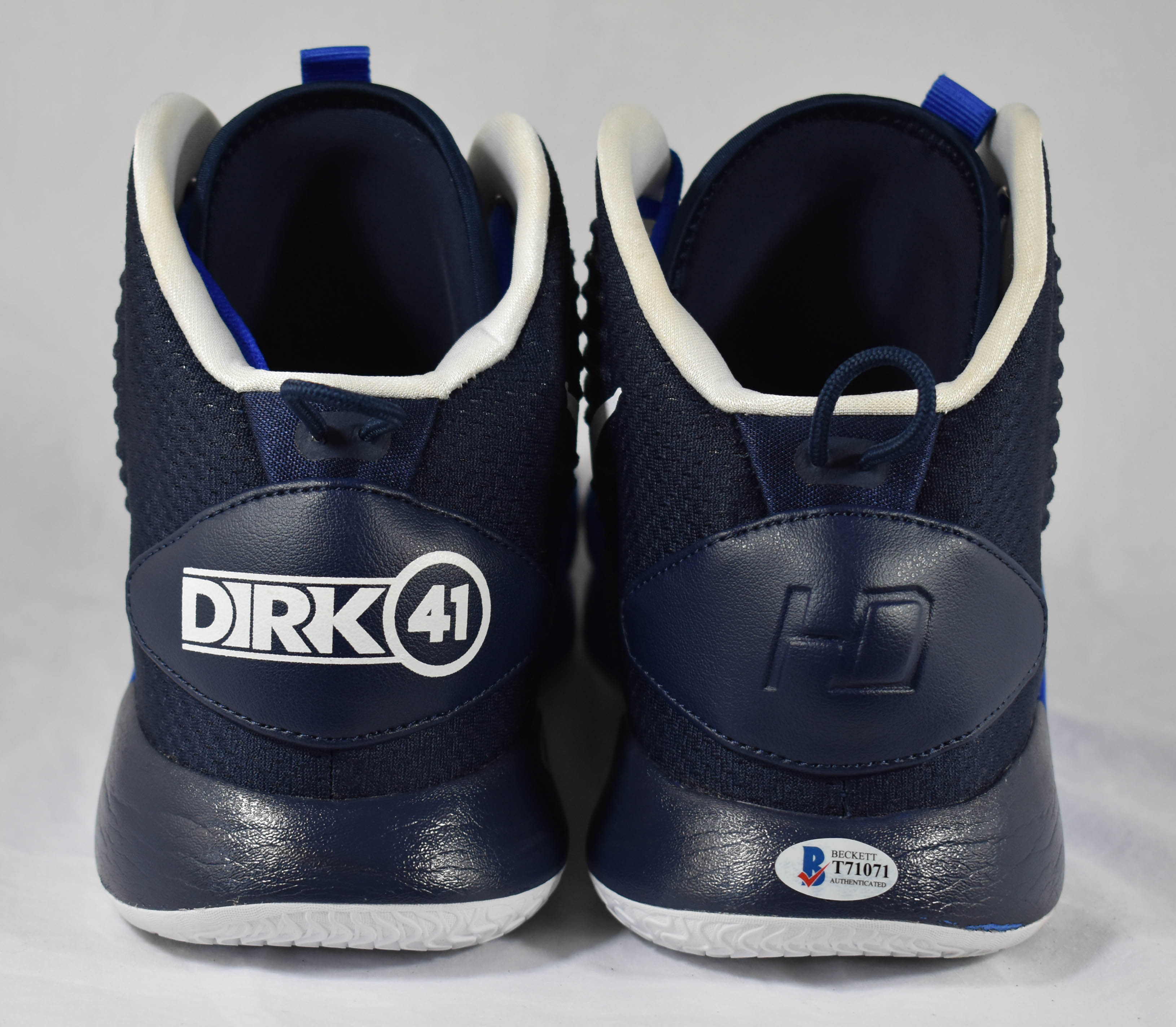 Dirk Nowitzki Signed Nike Hyperdunk Basketball Shoe (Fanatics Hologram)