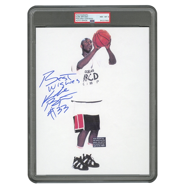 KOBE BRYANT (HIGH SCHOOL ERA) SIGNED & INSCRIBED ("BEST WISHES #33") 1995 ADIDAS ABCD CAMP PHOTO - PSA/DNA NM-MT 8 AUTO. (TIM GALLAGHER COLLECTION)