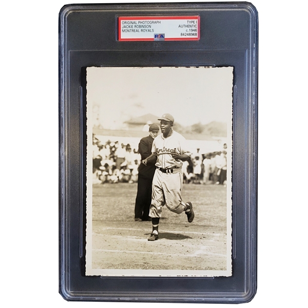 1947 JACKIE ROBINSON "MONTREAL ROOKIE AT SPRING TRAINING" RECENTLY DISCOVERED ORIGINAL PHOTOGRAPH - (PSA/DNA TYPE I)