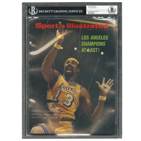 MAY 15, 1972 WILT CHAMBERLAIN AUTOGRAPHED SPORTS ILLUSTRATED COVER "LOS ANGELES CHAMPIONS AT LAST" (BECKETT ENCAPSULATED)