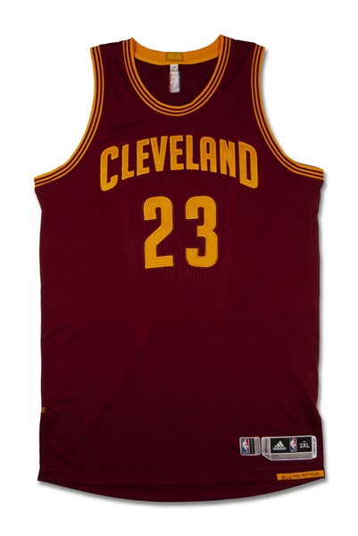 2016-17 LEBRON JAMES CLEVELAND CAVALIERS GAME USED JERSEY - MEARS