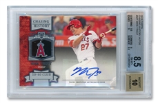 2013 TOPPS CHASING HISTORY AUTOS #MIT MIKE TROUT - BGS NM-MT+ 8.5, 10 AUTO.