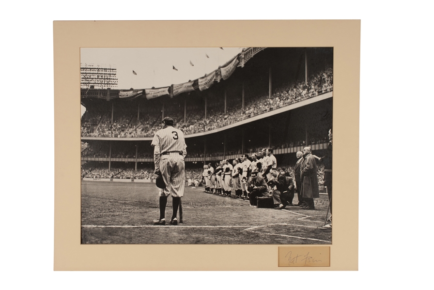 NAT FEIN SIGNED 16 X 20" PHOTOGRAPH - "THE BABE BOWS OUT" - PULITZER PRIZE WINNING PHOTOGRAPH