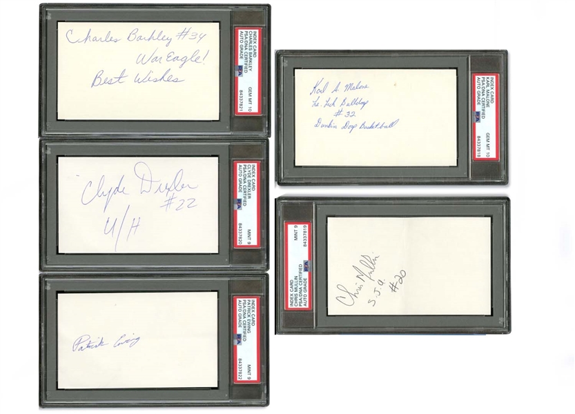 USA "DREAM TEAM" & HOF GROUP OF (5) VERY EARLY COLLEGE-ERA AUTOGRAPHED 3" X 5" INDEX CARDS OF BARKLEY & MALONE (BOTH PSA GEM-MT 10!) & DREXLER, EWING & MULLIN (ALL PSA/DNA MINT 9)
