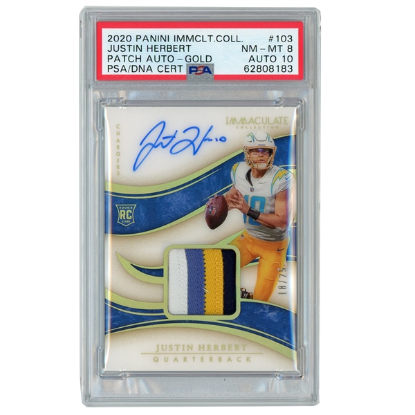 2020 PANINI IMMACULATE COLLECTION PATCH AUTO - GOLD #103 JUSTIN HERBERT AUTOGRAPHED ROOKIE PATCH CARD (#20/25) - PSA NM-MT 8, 10 AUTO.