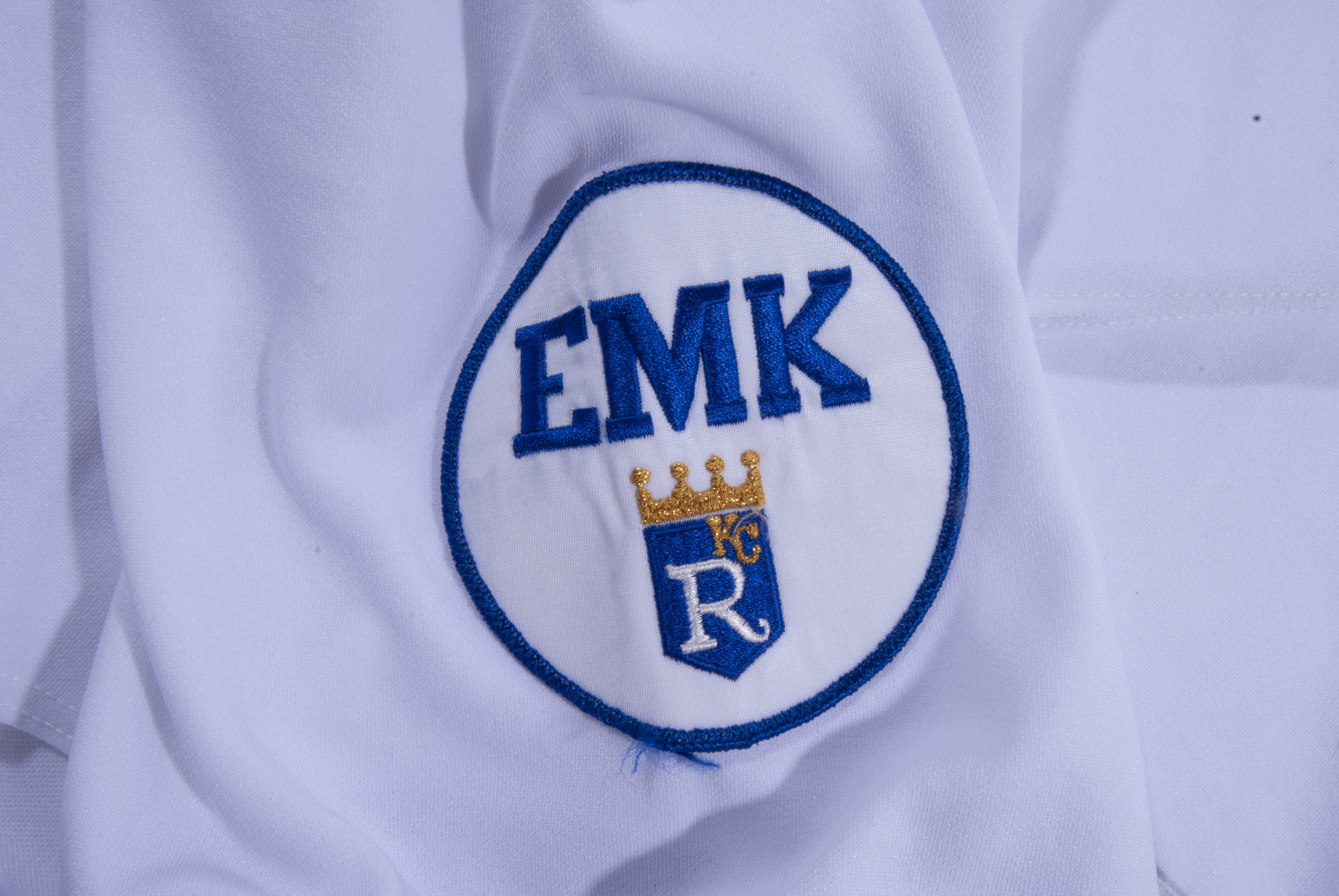Lot Detail - 1993 DENNIS RASMUSSEN KANSAS CITY ROYALS SIGNED GAME WORN HOME  JERSEY WITH ROYALS 25TH ANNIVERSARY SLEEVE PATCH & EMK (FOUNDING OWNER  EWING KAUFMAN) TRIBUTE PATCH - BECKETT COA/RASMUSSEN LETTER