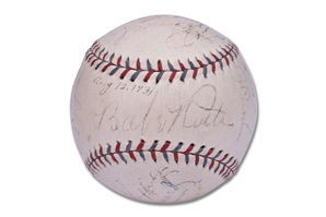1931 NEW YORK YANKEES PARTIAL TEAM SIGNED REACH OAL BASEBALL - INCLUDES RUTH, GEHRIG, COMBS, DICKEY - PSA/DNA
