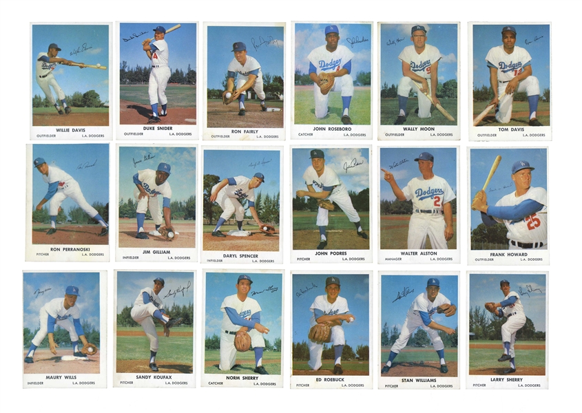 1962 BELL BRAND LOS ANGELES DODGERS COMPLETE SET OF (20) CARDS WITH PROMOTIONAL SALES SHEET - INC. KOUFAX, DRYSDALE, ALSTON - ALL GOOD TO VG-EX - KOUFAX GOOD