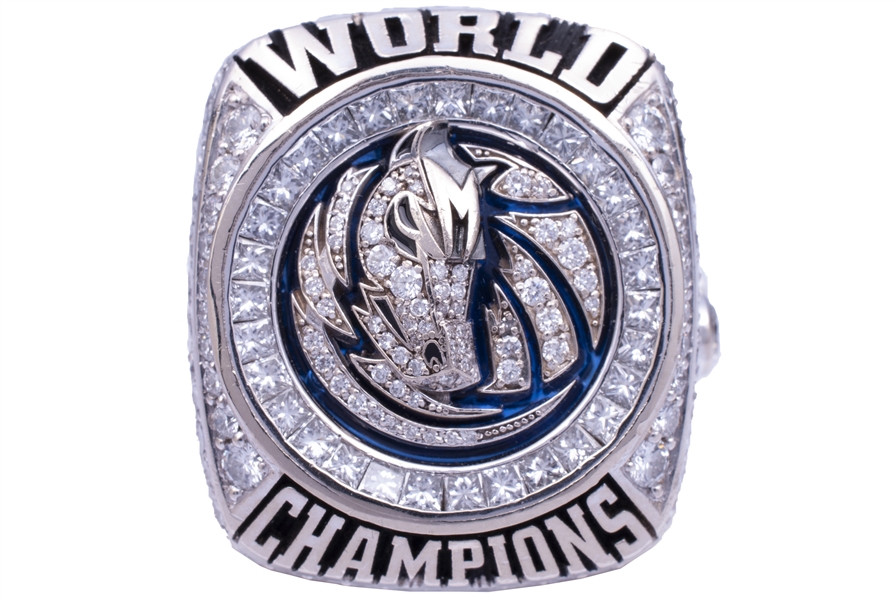 DESHAWN STEVENSONS 2011 DALLAS MAVERICKS NBA CHAMPIONSHIP RING - 10K GOLD WITH DIAMONDS