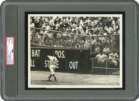 6/19/1951 MICKEY MANTLE ROOKIE ORIGINAL PHOTOGRAPH WEARING #6 JERSEY (HR & 4 RBI IN WIN VS. CHI) - PSA/DNA TYPE I