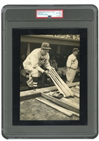 1935 BABE RUTH ORIGINAL PHOTOGRAPH - THE BOSTON BRAVE PICKING OUT A WINNER - PSA/DNA TYPE I