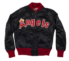 C. 1970S NOLAN RYAN DOUBLE-SIGNED CALIFORNIA ANGELS TEAM ISSUED WARM-UP JACKET - BECKETT LOA